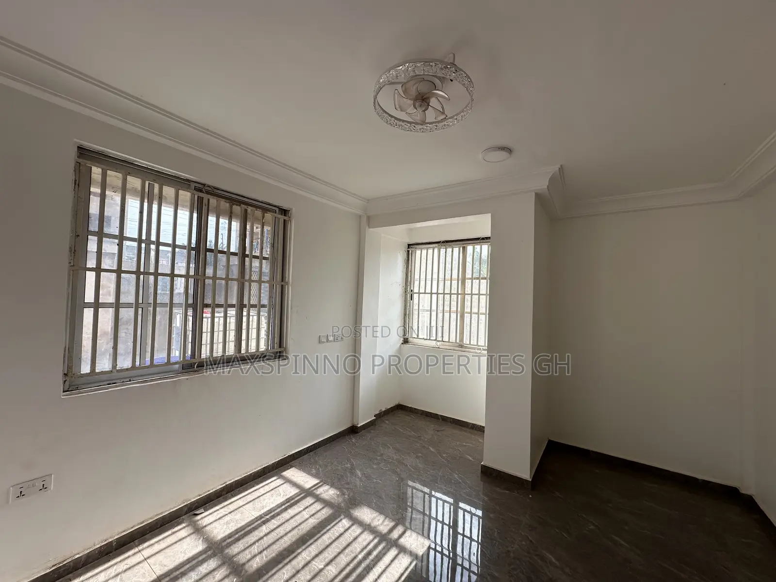 2bdrm Apartment in Maxspinno Properties, Frafraha for rent
