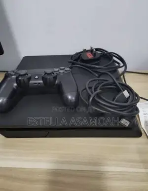 Play Station 4