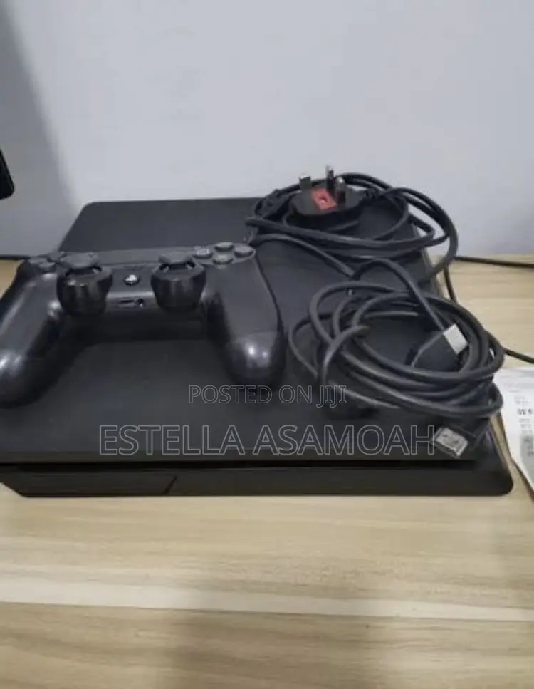 Play Station 4