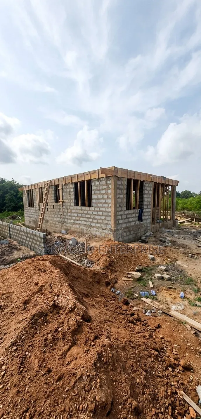 3 Uncompleted Hse for Sale
