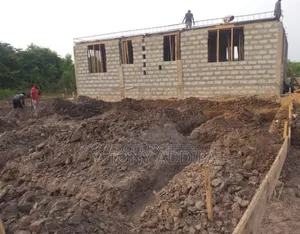 3 Uncompleted Hse for Sale