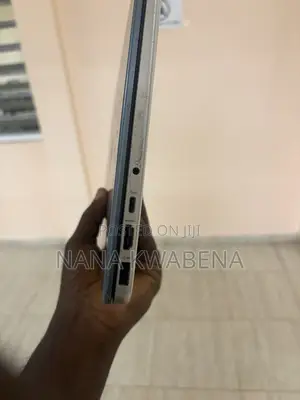 Laptop HP 14-ep0063 8GB Intel Core i3 SSD 256GB