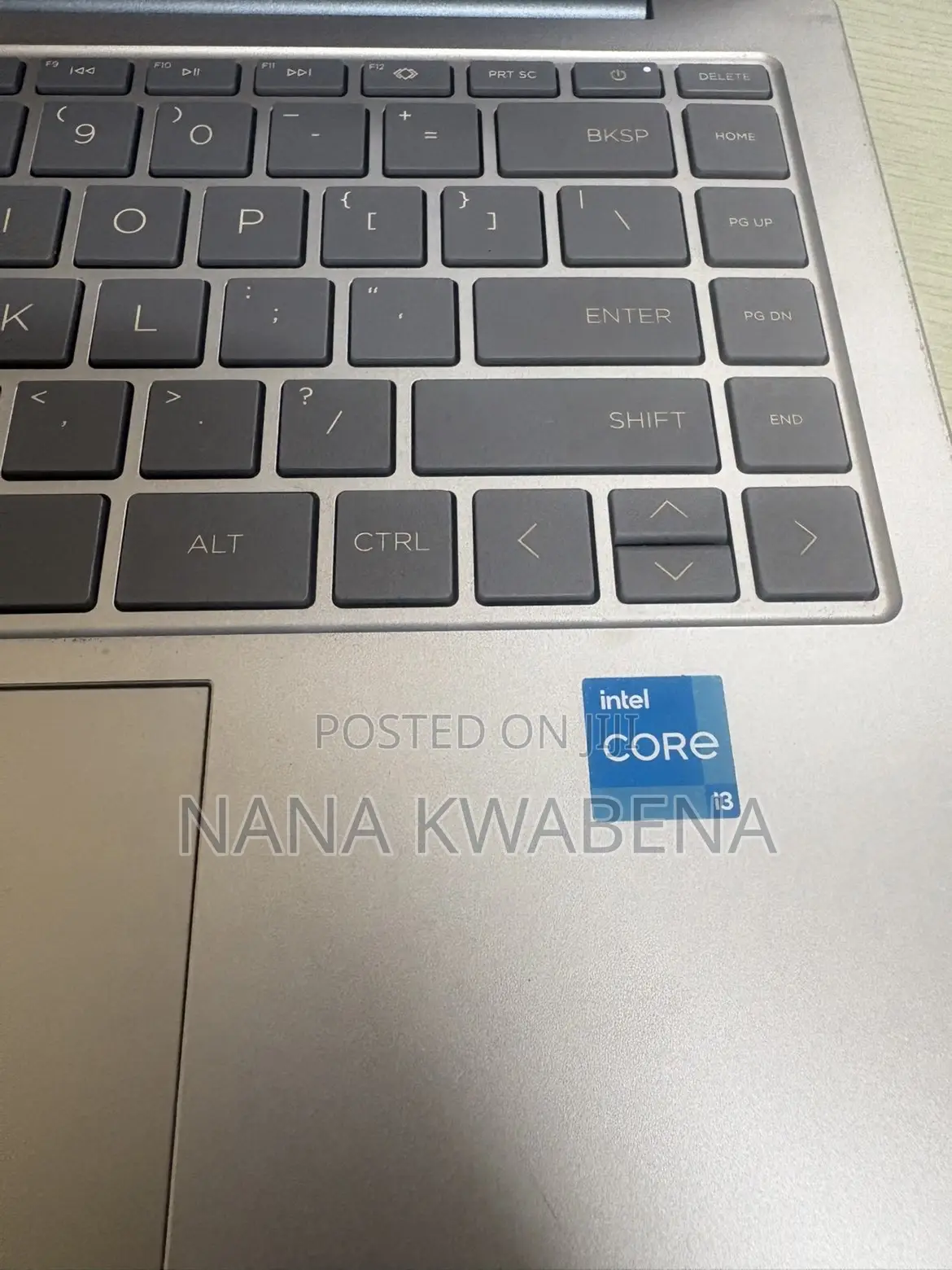 Laptop HP 14-ep0063 8GB Intel Core i3 SSD 256GB