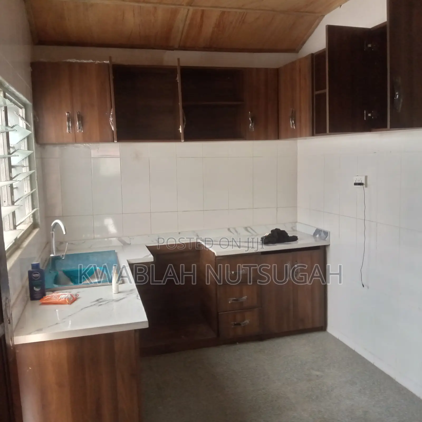 3bdrm House in Paraku Estates, Ledzokuku-Krowor for rent