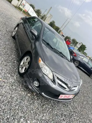 Toyota Corolla S 4dr Sedan (1.8L 4cyl 4A) 2013 Gray