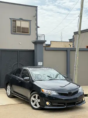 Toyota Camry SE 4dr Sedan (2.5L 4cyl 6A) 2014 Black