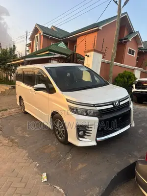 Toyota Voxy 2015 White