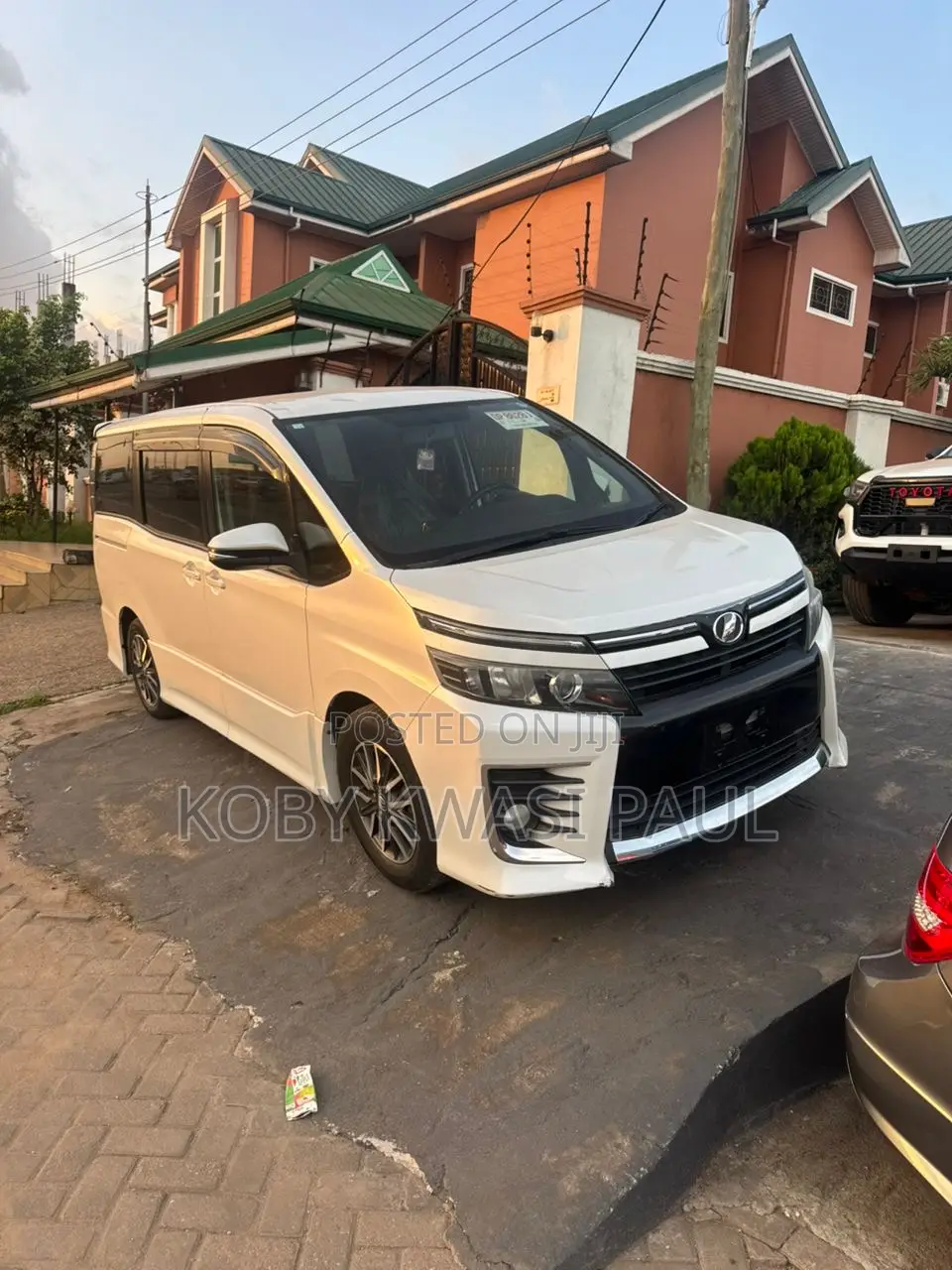 Toyota Voxy 2015 White