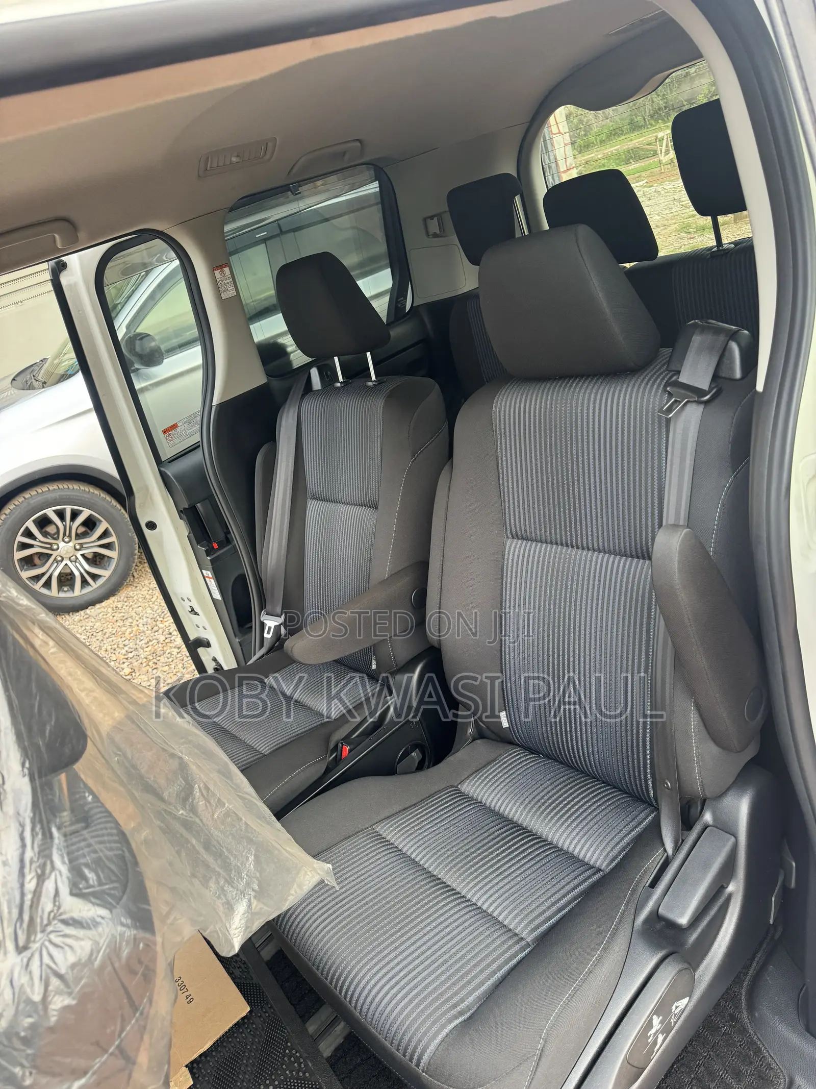 Toyota Voxy 2015 White