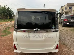 Toyota Voxy 2015 White