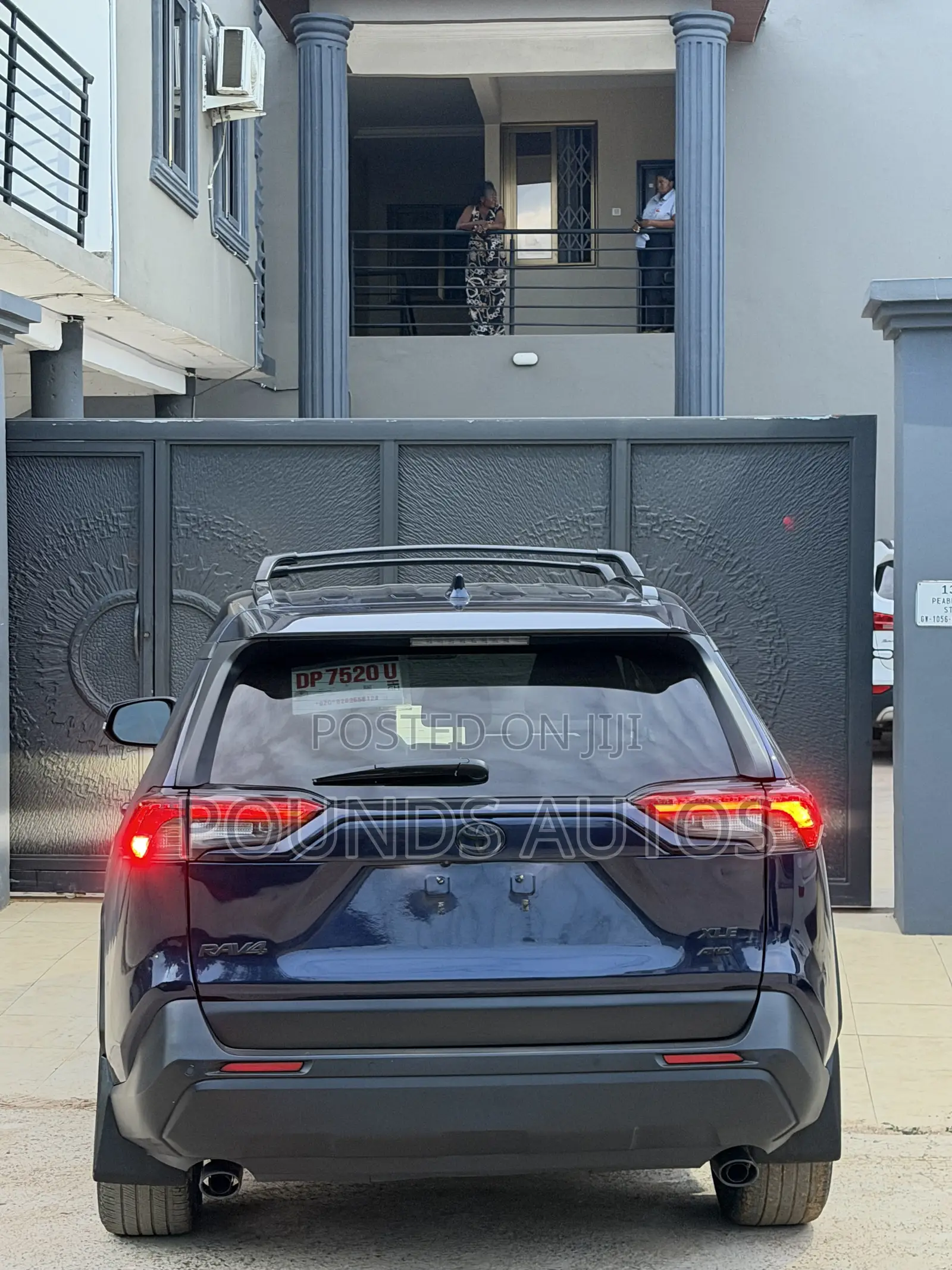 Toyota RAV4 XLE AWD 2024 Blue