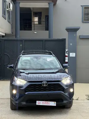 Toyota RAV4 XLE AWD 2024 Blue