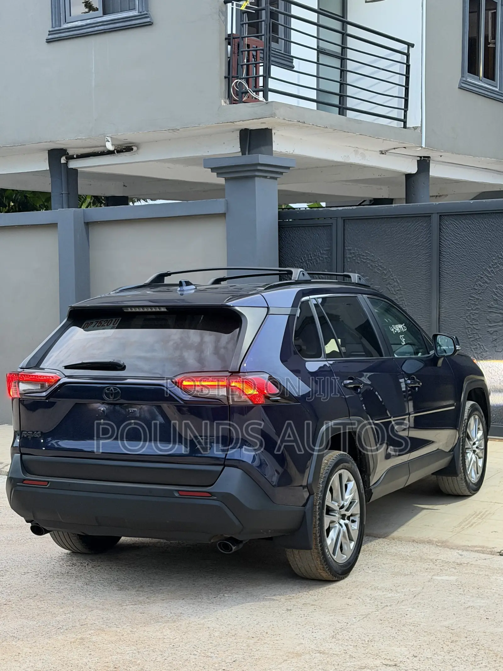 Toyota RAV4 XLE AWD 2024 Blue