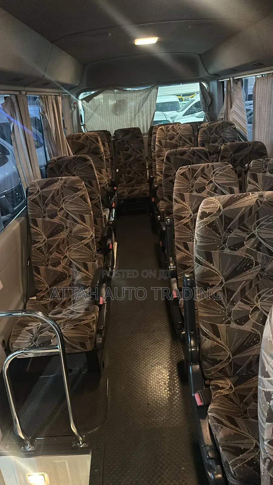 Toyota HiAce 1987 White