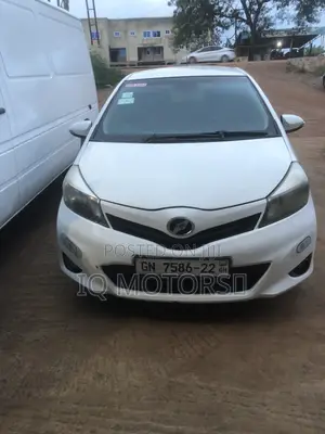 Toyota Vitz 1.3 AWD 3dr 2012 White