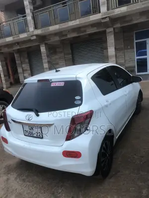 Toyota Vitz 1.3 AWD 3dr 2012 White