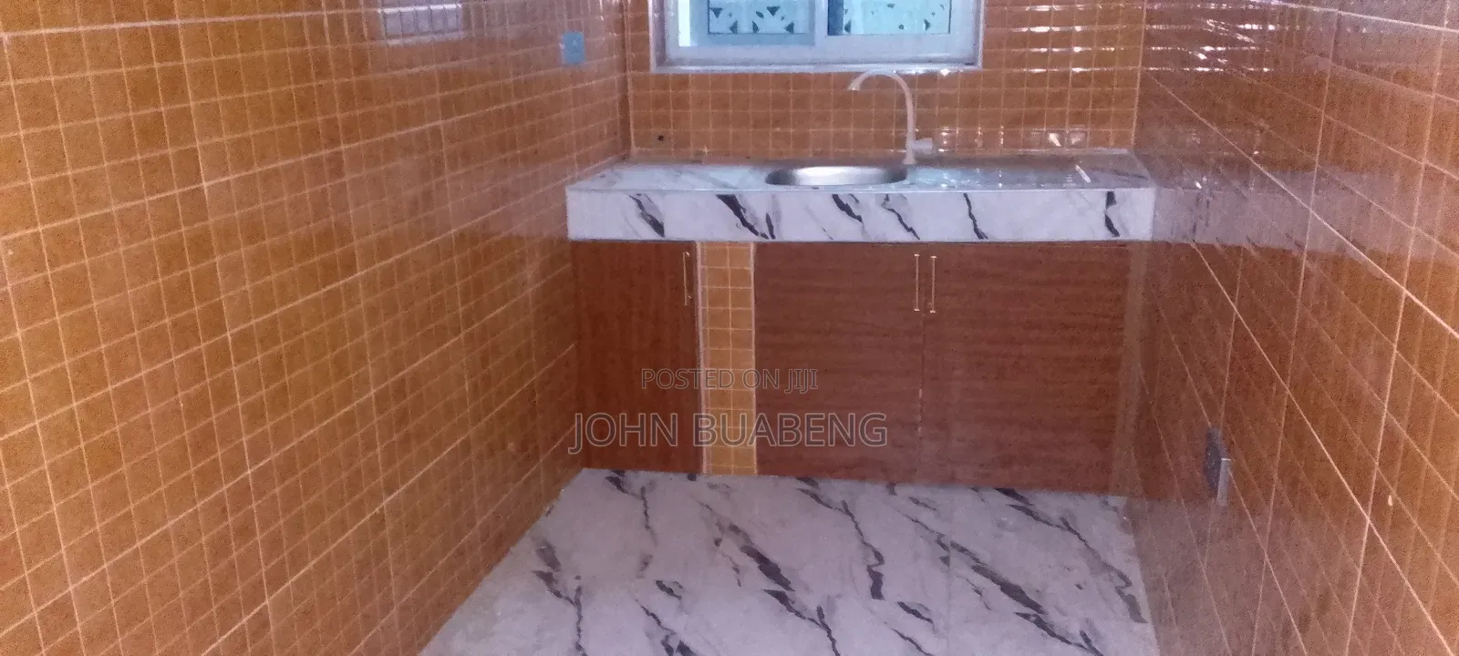 1bdrm Apartment in Mame Ahoɔden Kakraba, Adade for rent