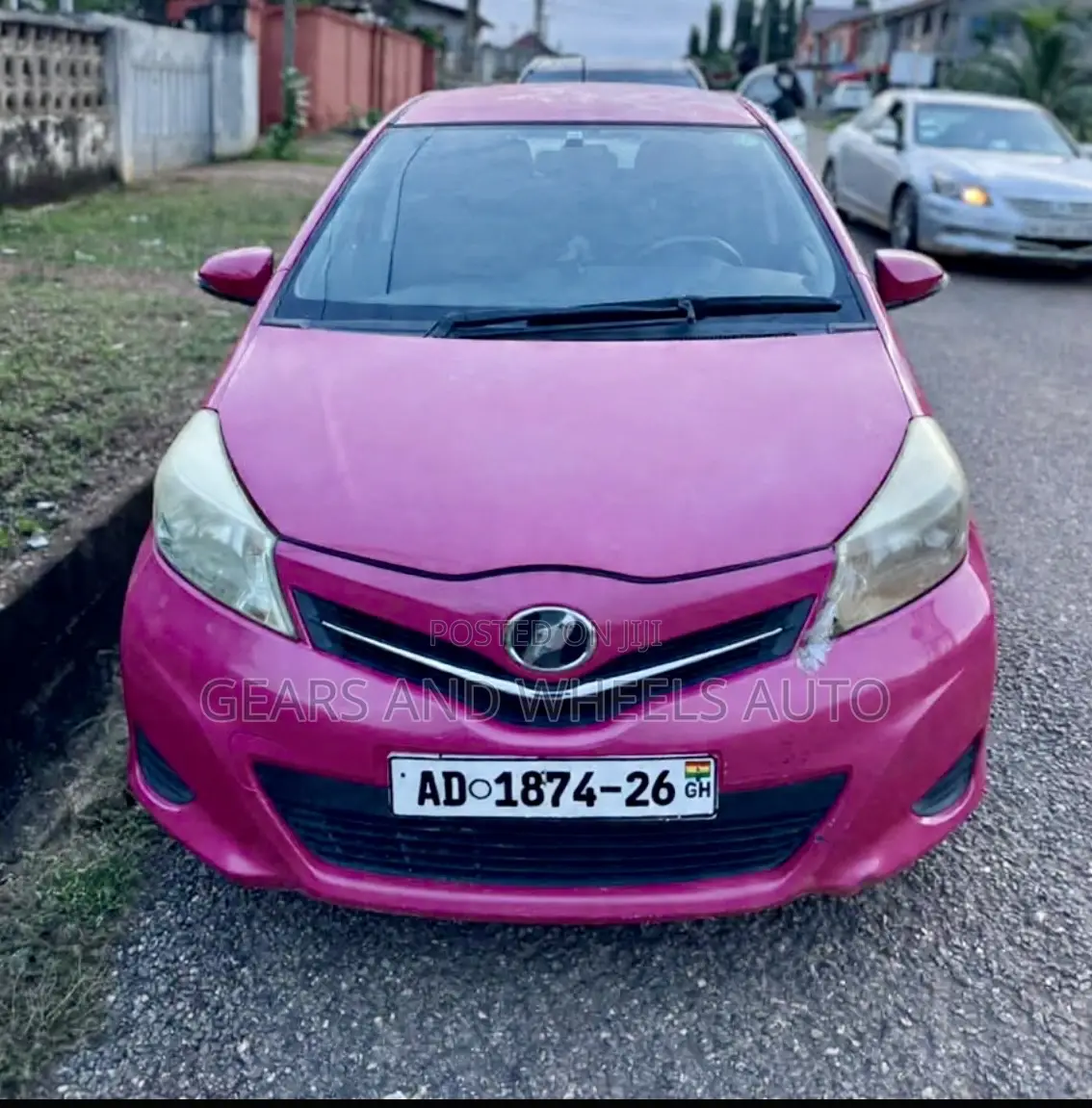 Toyota Vitz 1.0 FWD 3dr 2013 Pink