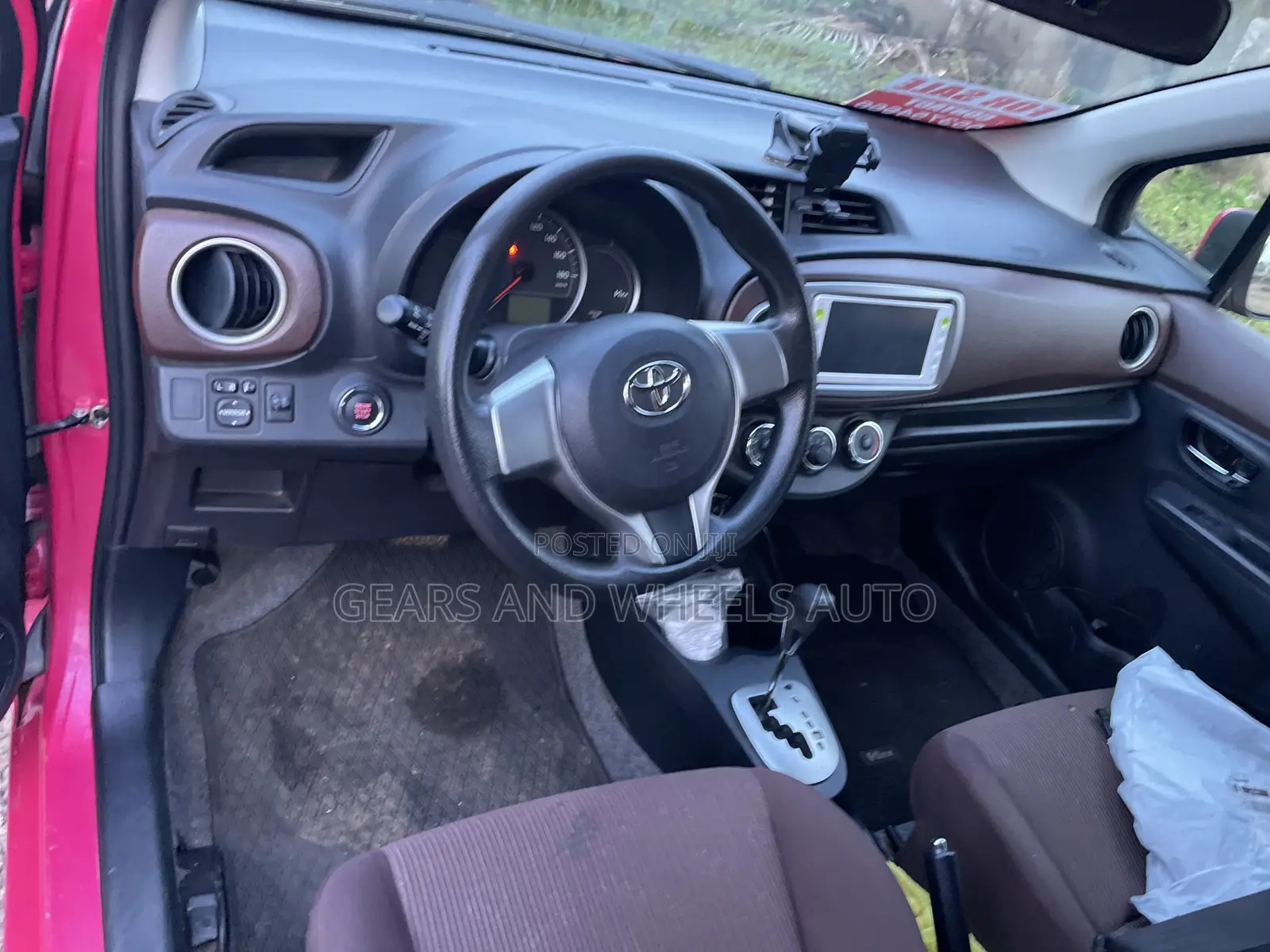 Toyota Vitz 1.0 FWD 3dr 2013 Pink
