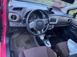 Toyota Vitz 1.0 FWD 3dr 2013 Pink