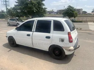 Hyundai Matrix 2004 White