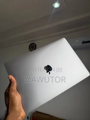 Laptop Apple MacBook Pro 2017 8GB Intel Core i5 SSD 500GB