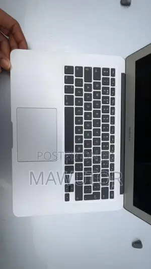 Laptop Apple MacBook Pro 2017 8GB Intel Core i5 SSD 500GB