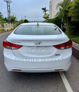 Hyundai Elantra 2014 White