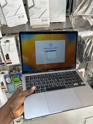 Laptop Apple MacBook Pro 2020 16GB Intel Core i5 SSD 512GB