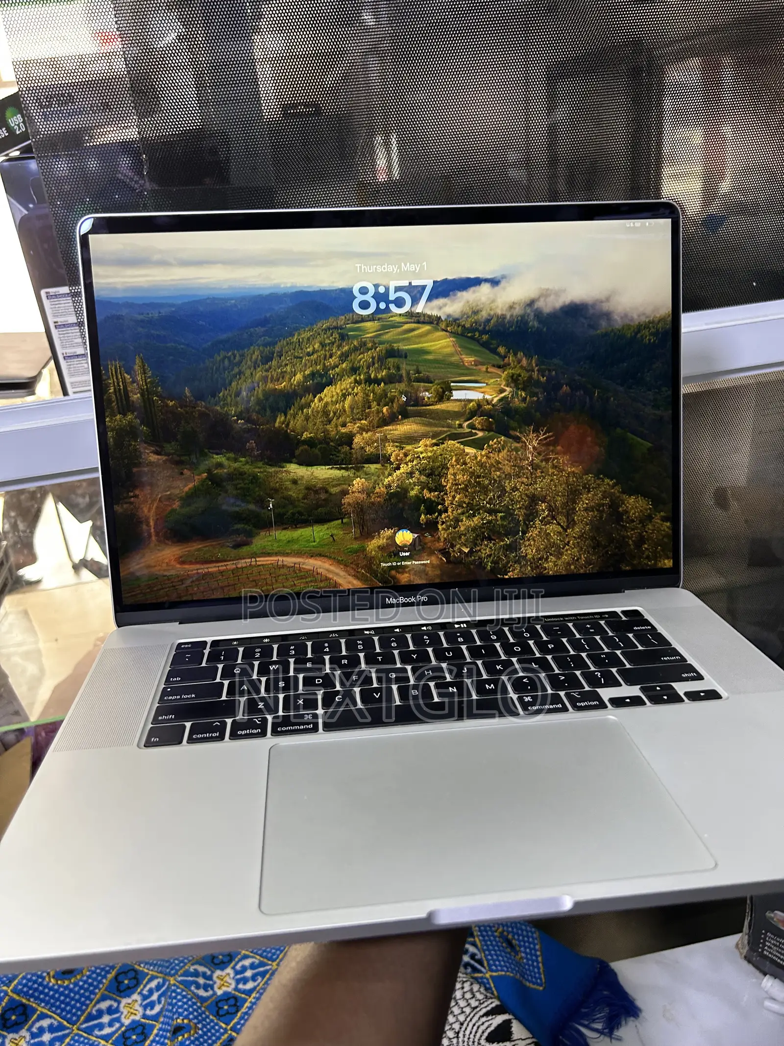 Laptop Apple MacBook Pro 2020 16GB Intel Core i5 SSD 512GB