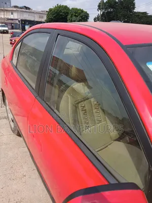 Hyundai Elantra 2004 Red