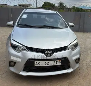 Toyota Corolla LE 4dr Sedan (1.8L 4cyl CVT) 2015 Silver