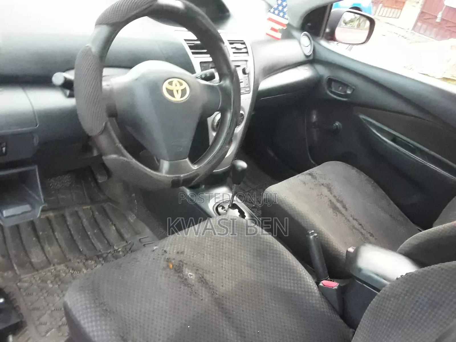 Toyota Yaris 2010 Red
