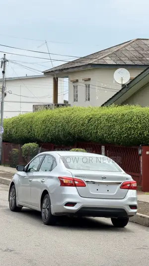 Nissan Sentra SV 2016 Silver