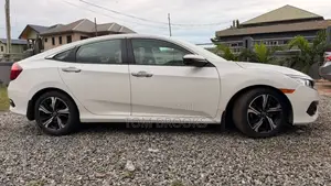 Honda Civic Touring 4dr Sedan (1.5L 4cyl) 2017 White
