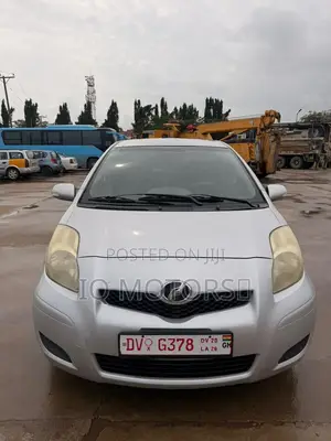 Toyota Vitz 1.0 FWD 3dr 2010 Silver