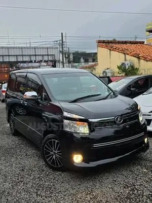 Toyota Voxy 2012 Black