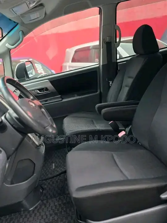 Toyota Voxy 2012 Black
