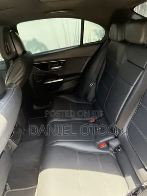 Mercedes-Benz C300 2022
