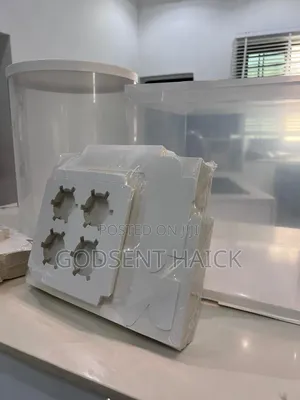 4 Hole Cupcake Boxes