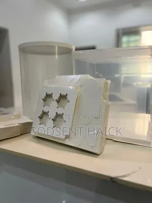 4 Hole Cupcake Boxes