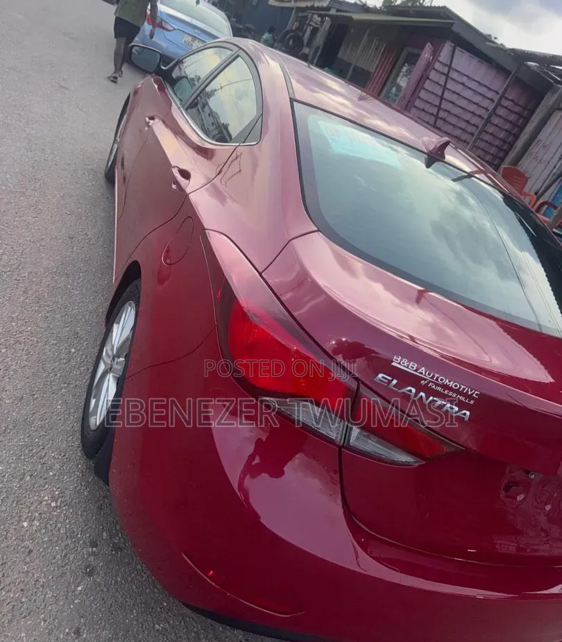 Hyundai Elantra 2015 Red
