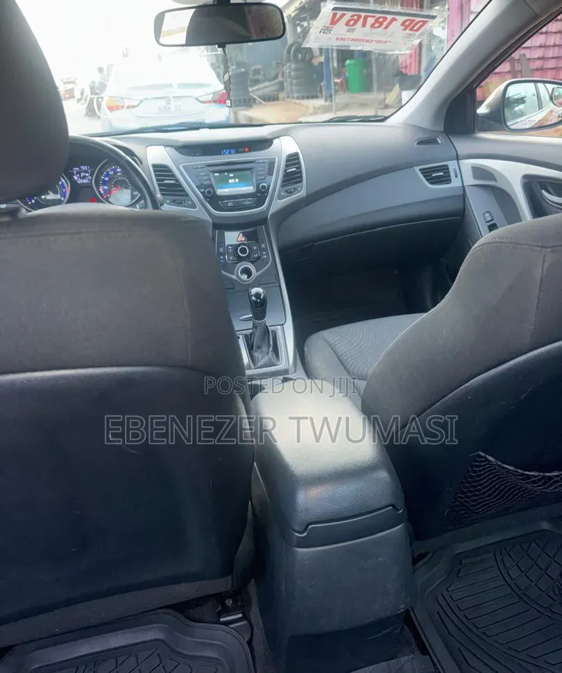 Hyundai Elantra 2015 Red