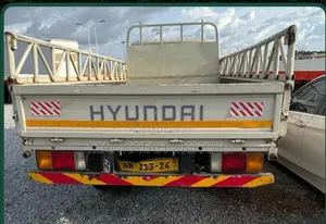 Hyundai Might 2