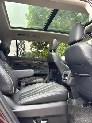 Ford Explorer 2021 Burgundy