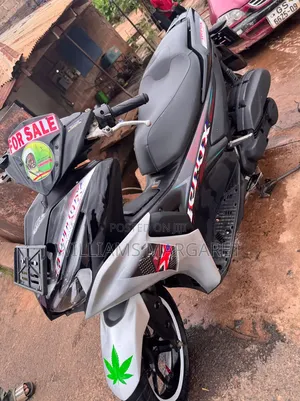 Yamaha Majesty 2025 Black