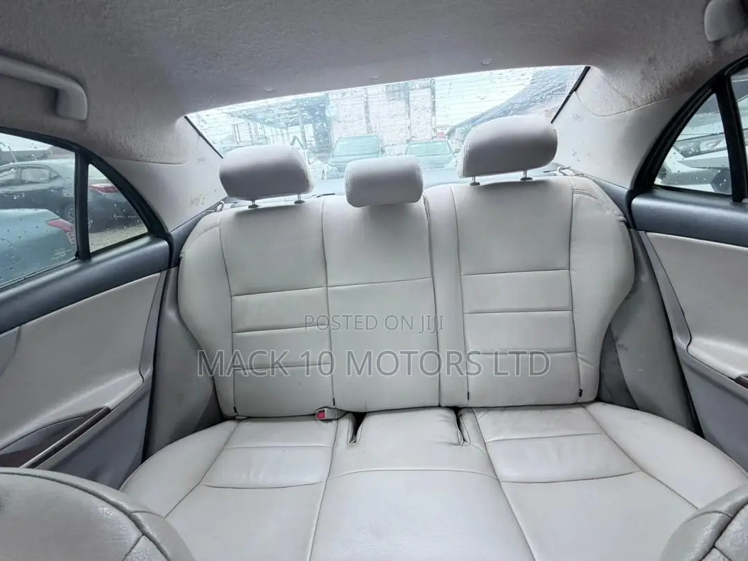 Toyota Corolla S 4dr Sedan (1.8L 4cyl 4A) 2013 Gray