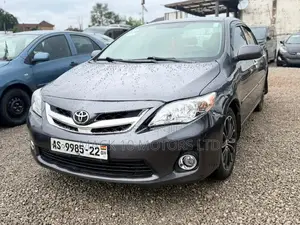 Toyota Corolla S 4dr Sedan (1.8L 4cyl 4A) 2013 Gray
