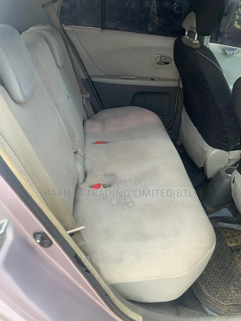 Toyota Vitz 1.3 AWD 5dr 2010 Pearl