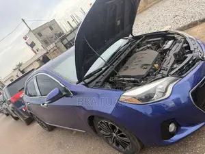 Toyota Corolla S 4dr Sedan (1.8L 4cyl CVT) 2014 Blue